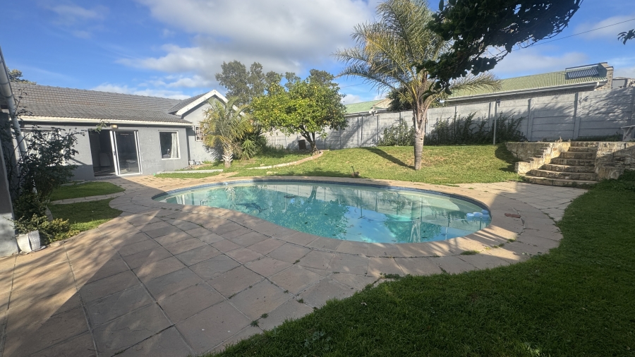 4 Bedroom Property for Sale in Darling Western Cape